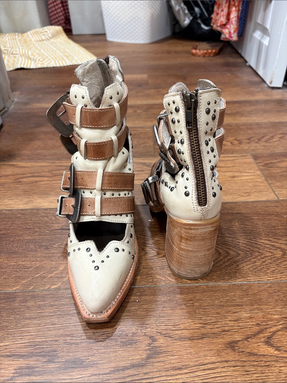 Free Bird short boots